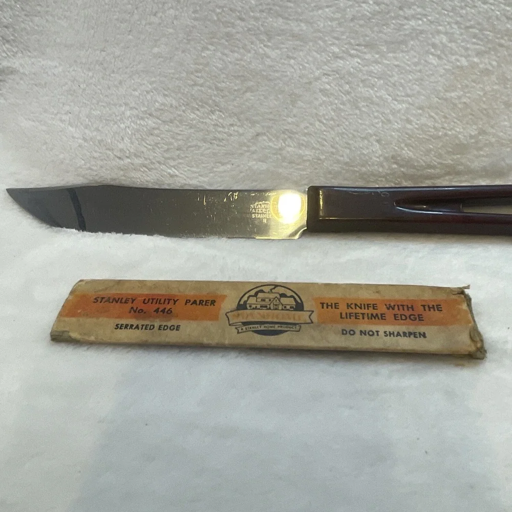Vintage Stanley Home Products inc Westfield MA utility knife 446‎ serrated edge